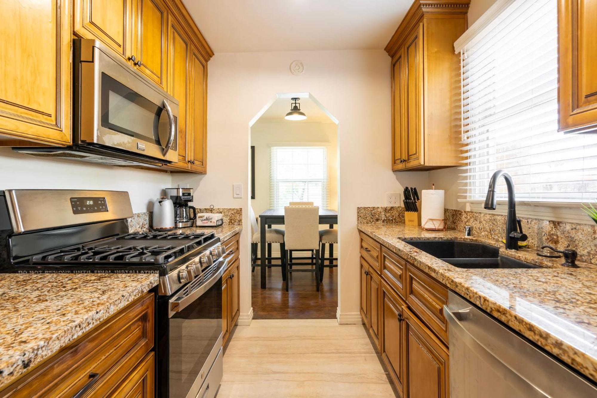 Incredible Suite Near Universal Studios Лос-Анджелес Экстерьер фото